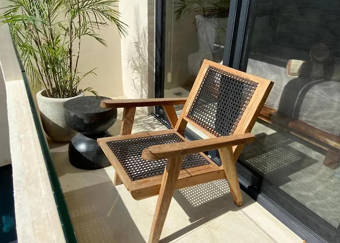 Zen Apartment